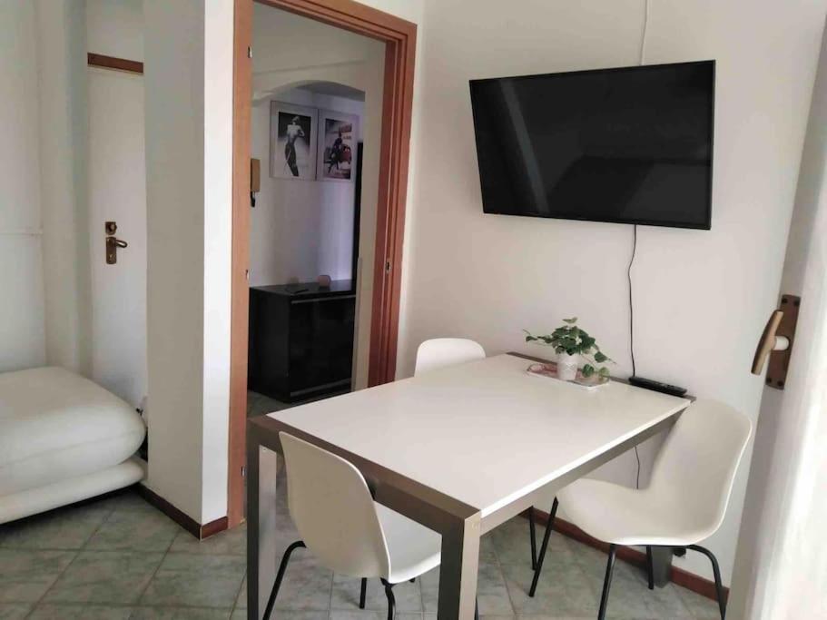 Lovely Flat, Super Connected To The Centre,Wifi,4P Milan Exterior photo